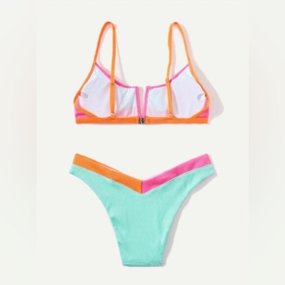 Never worn bikini - Picture 4 of 9